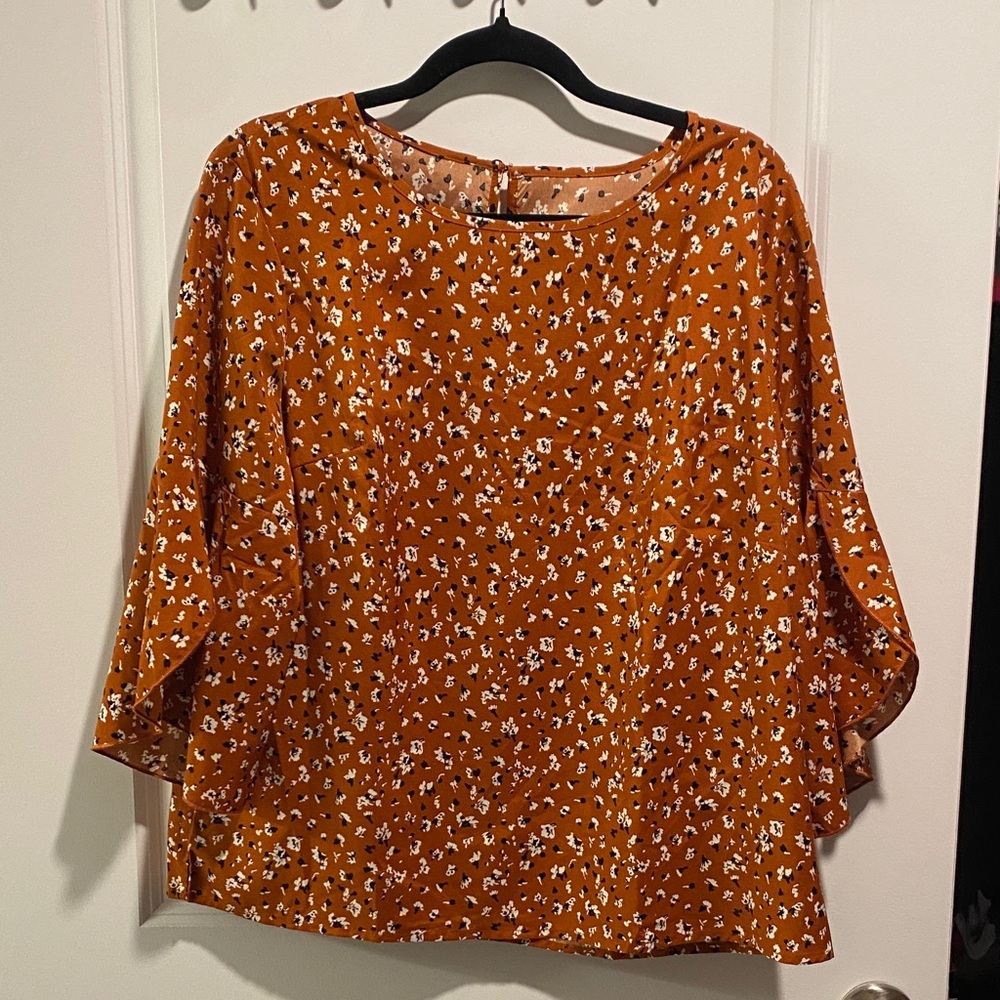 NWOT Floral Rust Women's Top